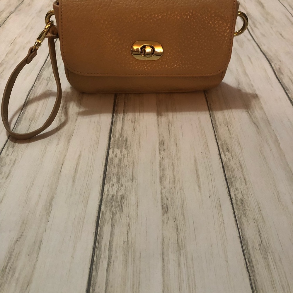Maurice’s Wristlet In tan & gold - Picture 5 of 7